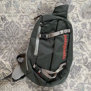 Patagonia Atom 8L Crossbody